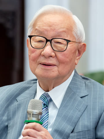 Cover of Morris Chang: Autobiography Volume Two